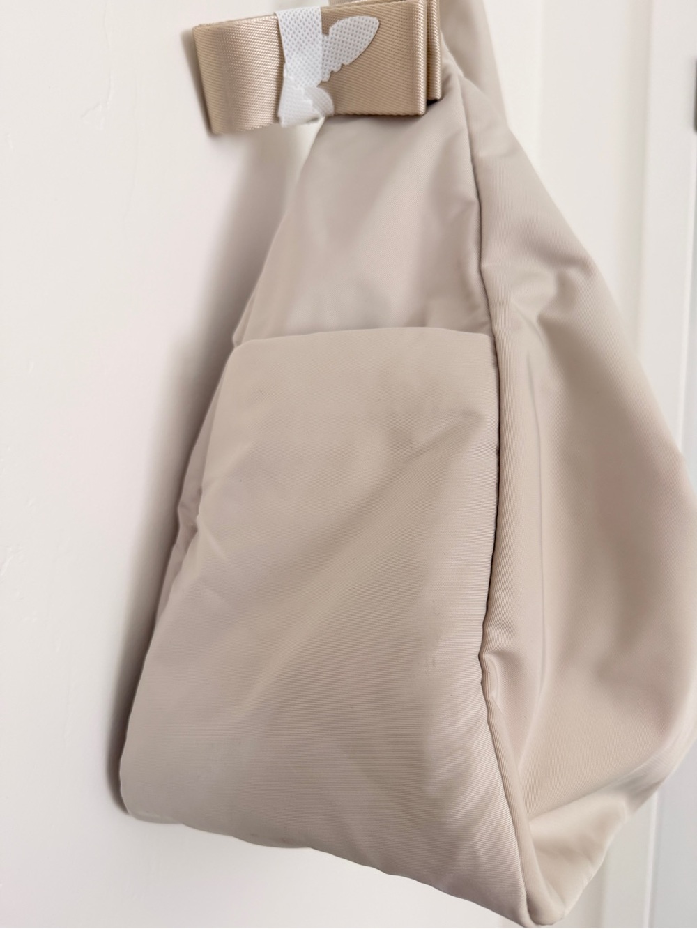 AWAY | Large Featherlight Crossbody in Salt White - Picture 12 of 14